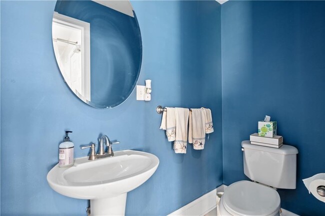 Building Photo - 22 Stockholm St