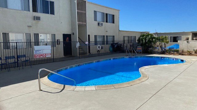 Building Photo - 6250 Holabird St