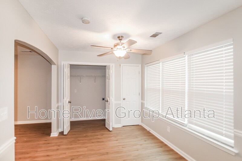 Building Photo - 80 Forest Brook Dr