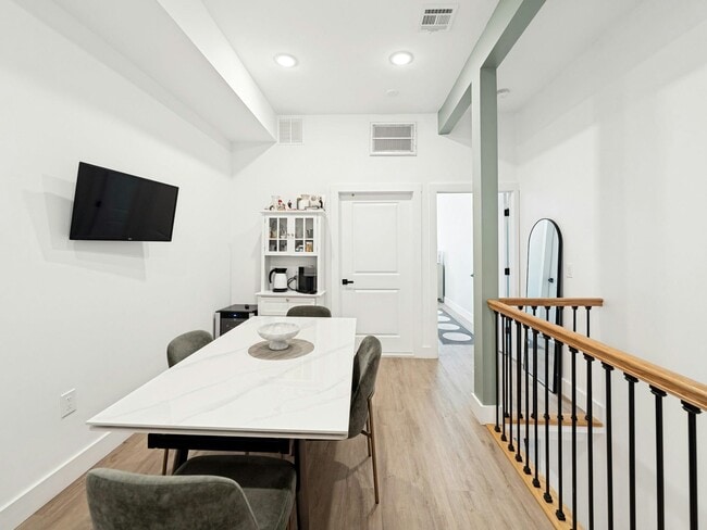 Building Photo - 234 Webster Ave