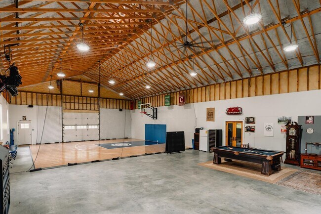 Building Photo - 358 Shelley Hl Rd