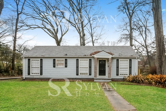 Building Photo - Enjoy living the good life in this 4 bedroom, 2 bathroom home