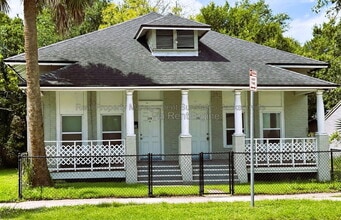 Building Photo - 2332 Moncrief Rd