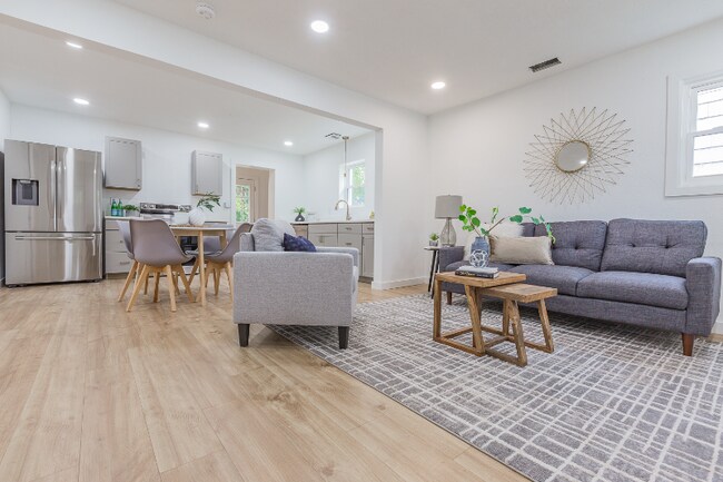 Building Photo - 3311 Tarlton Ave