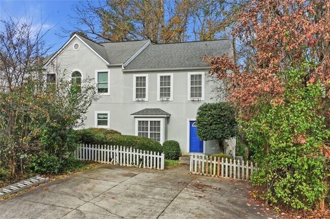 Building Photo - 1015 Plantation Way