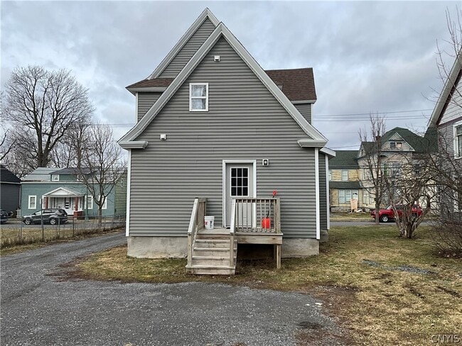 Building Photo - 222 Academy St