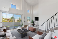 Building Photo - 16550 Vanowen St
