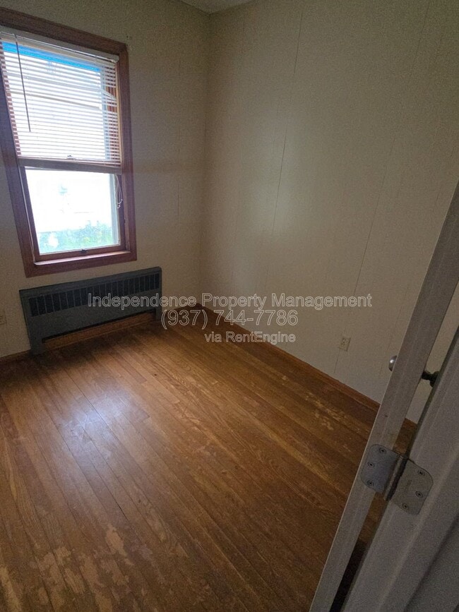 Building Photo - 1220 W 19th St