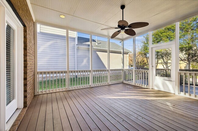 Building Photo - 524 Pennystone Dr