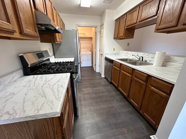 Building Photo - 1608 Waldron Cove