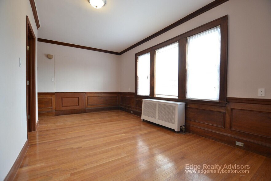 Building Photo - 283 N Harvard St