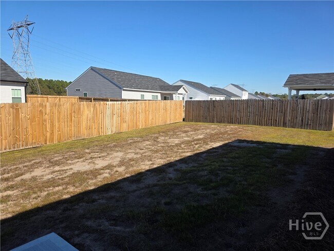 Building Photo - 330 Crosswinds Dr