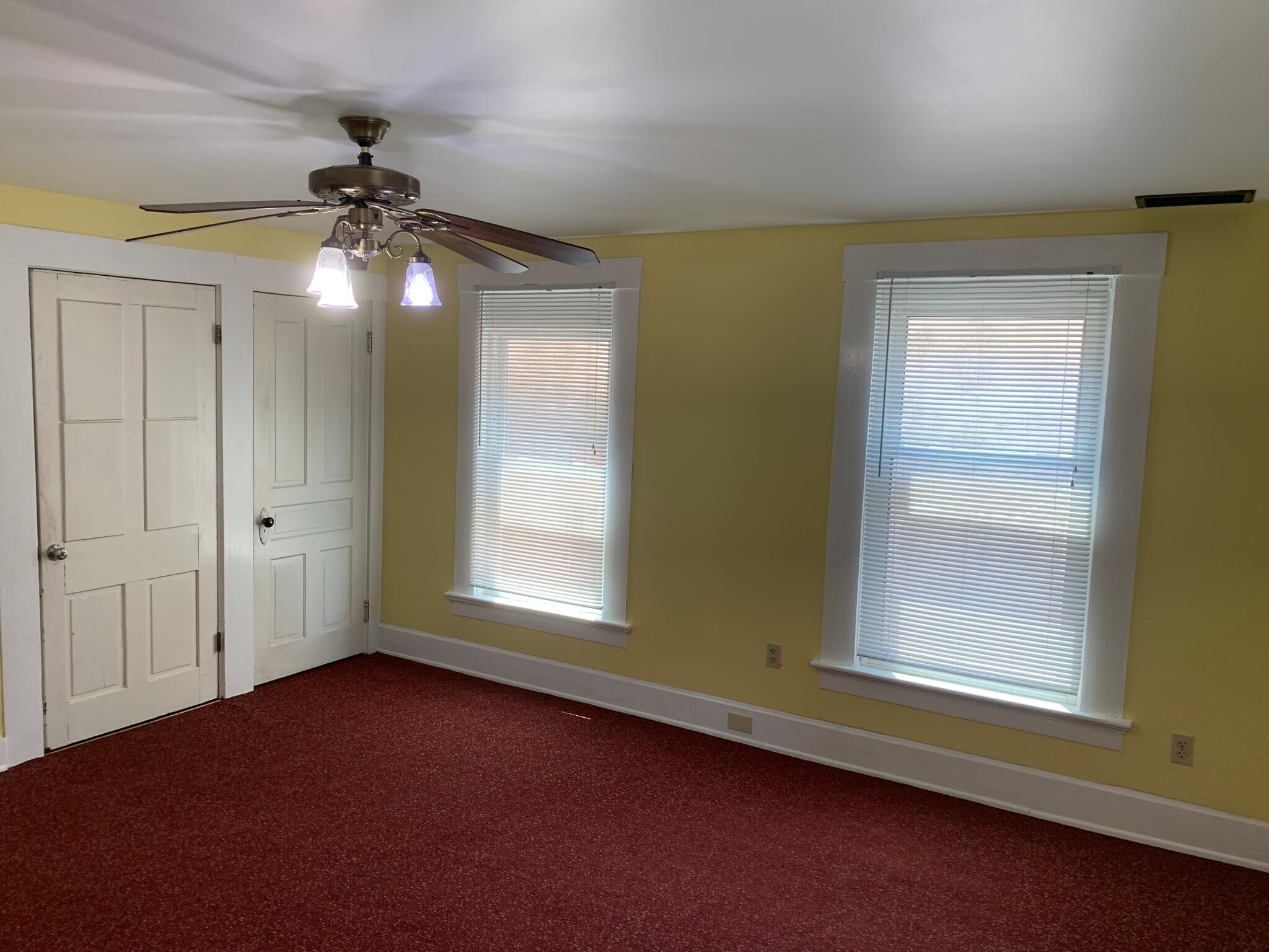 Building Photo - 2415 Vine St