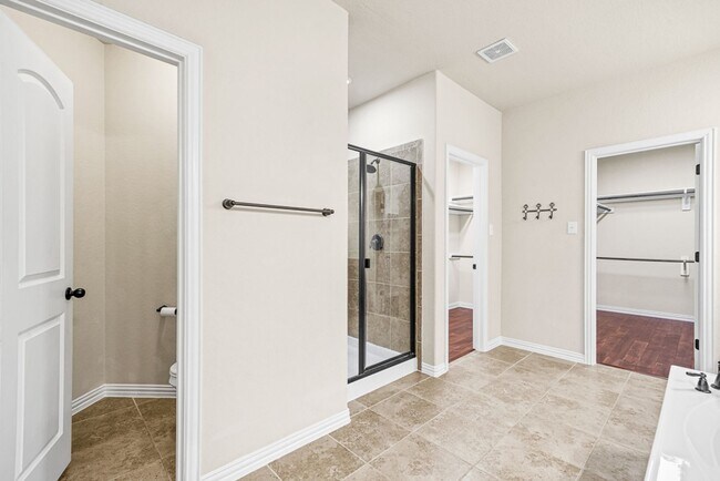 Building Photo - Bella Vista Rental - 5 Bedroom 3.5 bath!