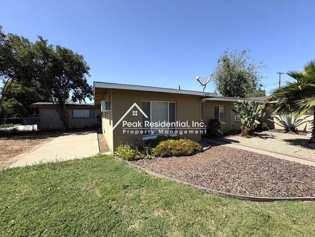 Building Photo - Charming 2bd/1ba Duplex near 47th Ave & Hwy 99