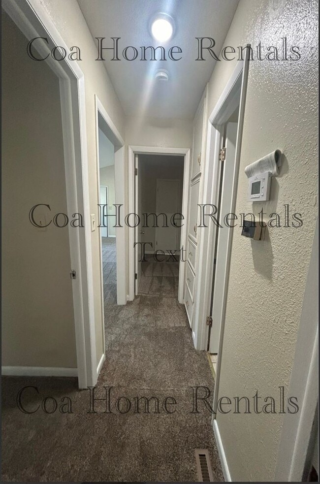 Building Photo - Great East side corner lot home