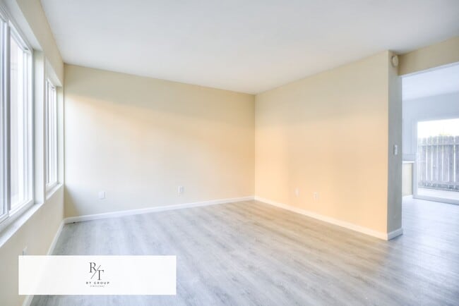 Building Photo - Refined Living with a Newly Remodeled 2 Bedroom 1 Bathroom 2 Story Duplex Residence
