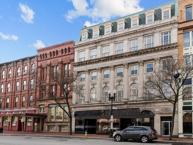 Building Photo - 280 Essex St