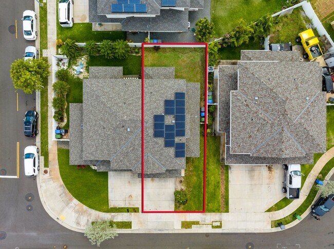 Building Photo - Welcome to this bright and inviting 3 bedroom