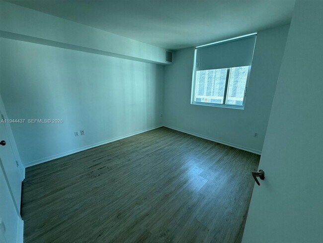 Building Photo - 55 SE 6th St