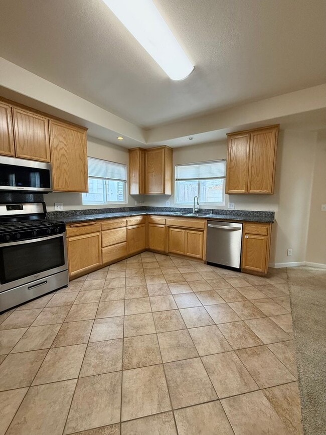 Building Photo - Beautiful 4 Bedroom 4.5 Bath Home COMING SOON!!!
