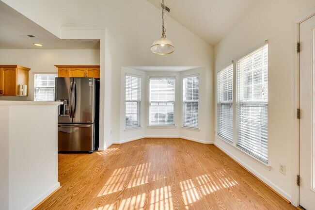 Building Photo - Beautiful 3 bedroom 2.5 bath home in Williams Glenn Community in Charlotte with Primary on the main.