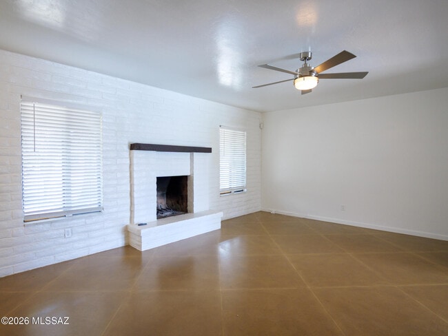 Building Photo - 7420 E 39th St