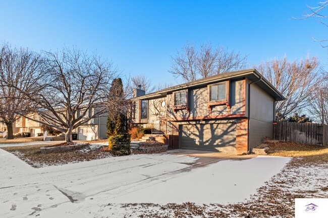 Building Photo - WELCOME HOME!