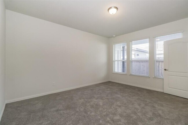 Building Photo - 530 Ansley Ct