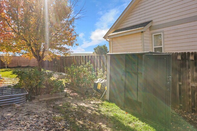 Building Photo - $2,545.00, 4 bed, 3.5 bath, located in Colorado Springs with upgrades