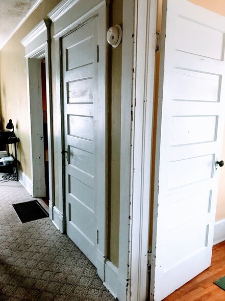 Building Photo - 113 Curtis Place