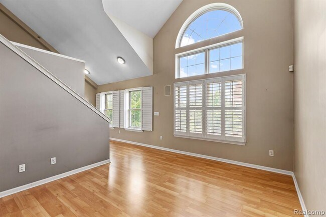 Building Photo - 3292 Newbury Pl