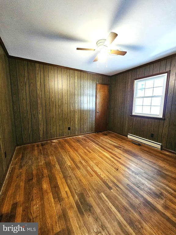 Building Photo - 308 Carey Ave