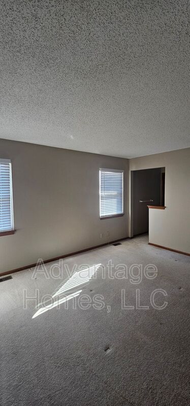 Building Photo - 11905 W 117th Terrace