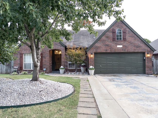 Building Photo - 19508 E 49th St