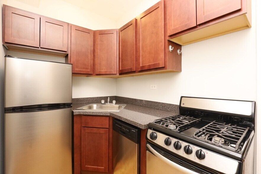 Building Photo - 457 W Melrose