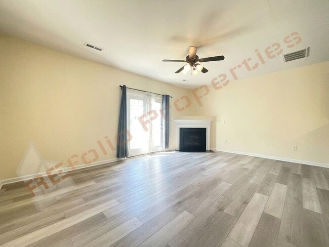 Building Photo - 1304 Cozart St