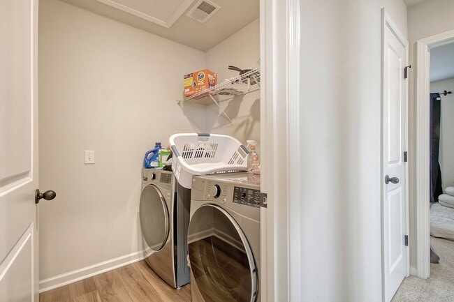 Building Photo - Spacious Moncks Corner Home