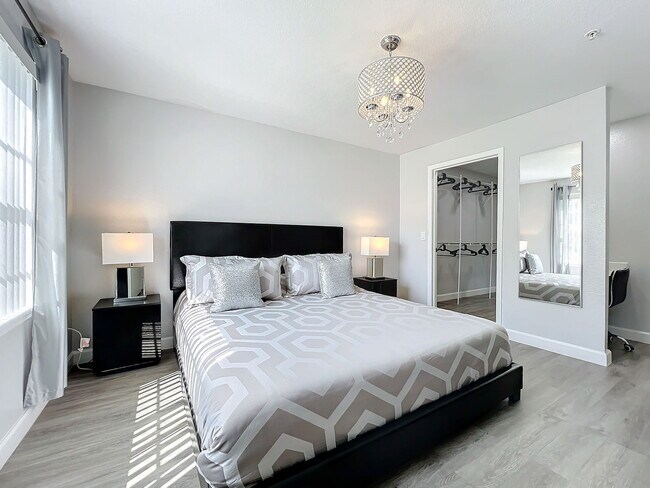 Building Photo - Westpointe Boulevard, Orlando, FL 32835 - 1 BR 1 BA condo