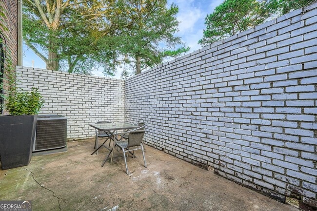Building Photo - 3559 Old Chamblee Tucker Rd