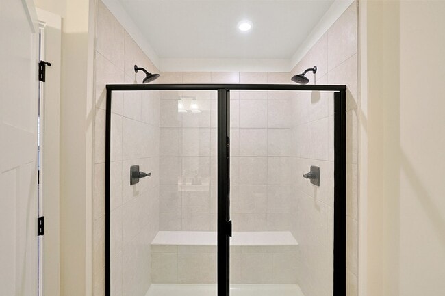 Building Photo - 155 Canterbury Way