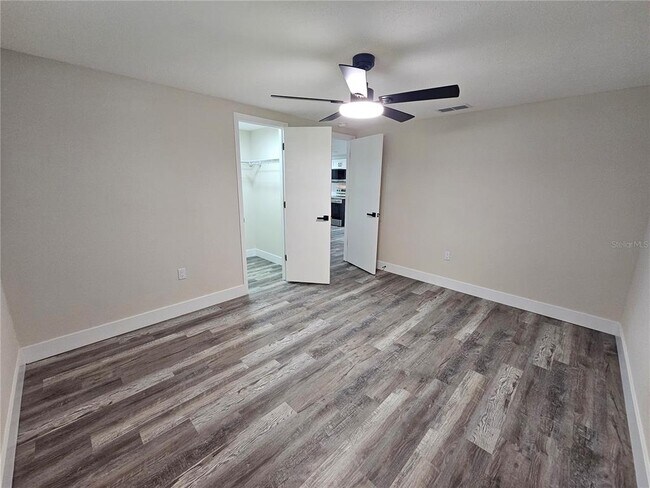 Building Photo - 4843 Camphor Ave