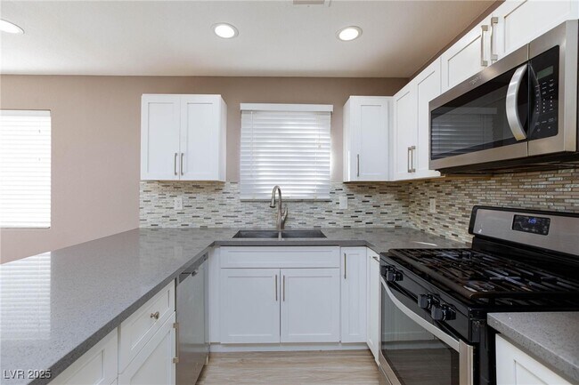 Building Photo - 5058 S Rainbow Blvd