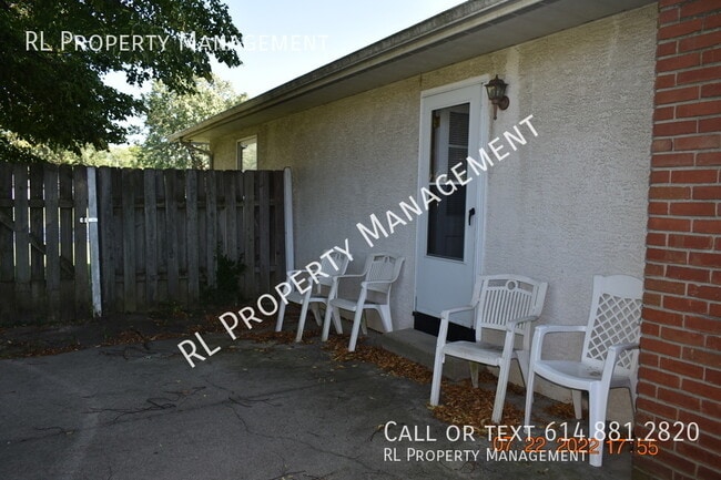 Building Photo - WAIVED APPLICATION FEE(S) AND 1 MONTH FREE...