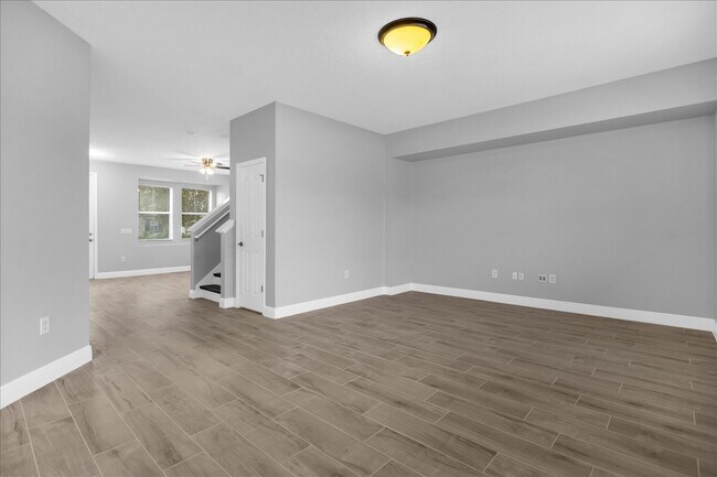 Building Photo - 247 Country Cottage Ln