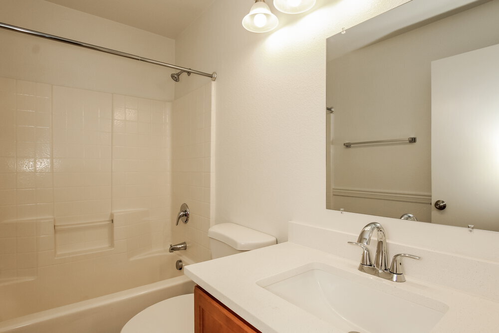 Building Photo - 1626 E Aspen Ave