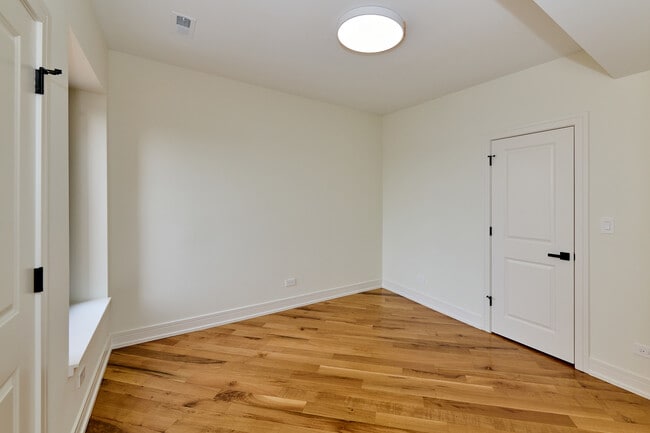 Building Photo - 5200 N Winthrop Ave