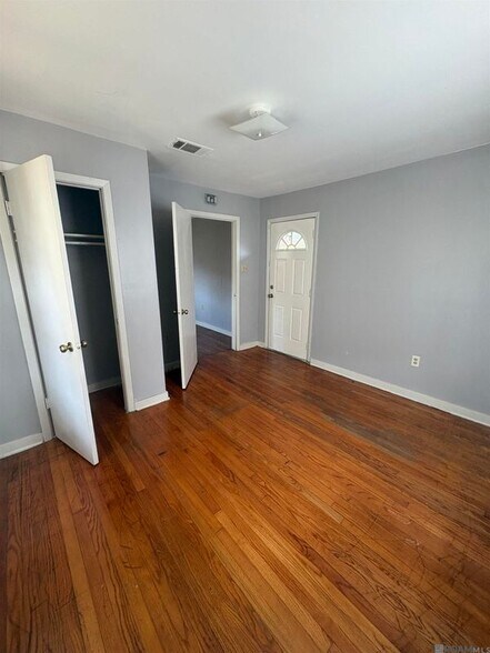 Building Photo - 1538 Fig St