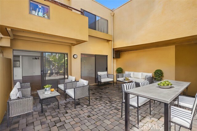 Building Photo - 25712 Le Parc