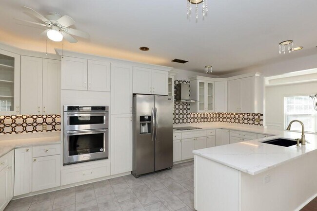 Building Photo - 2871 Cross Creek Dr